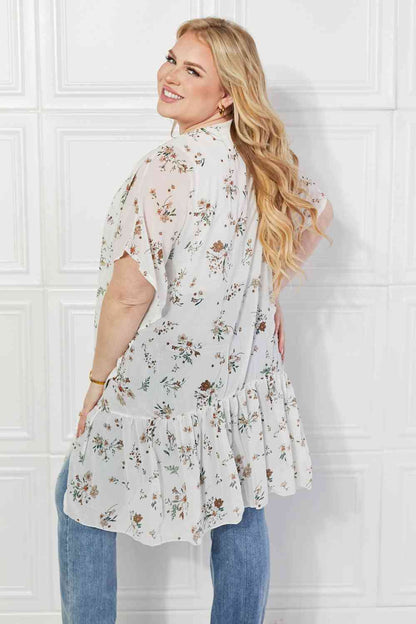 Justin Taylor Meadow of Daisies Floral Kimono